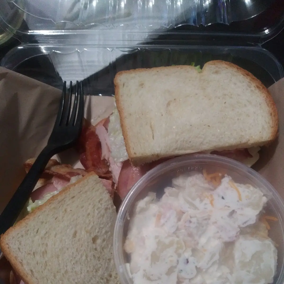 Deli Club White Bread w Potato Salad Side