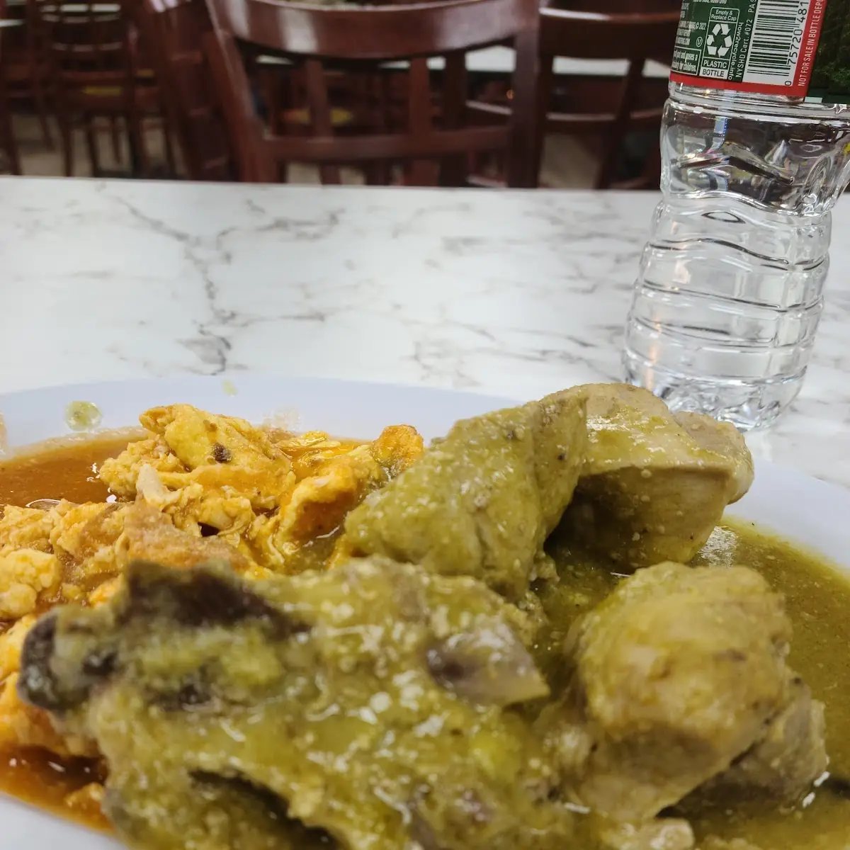 Pollo En Salsa Verde