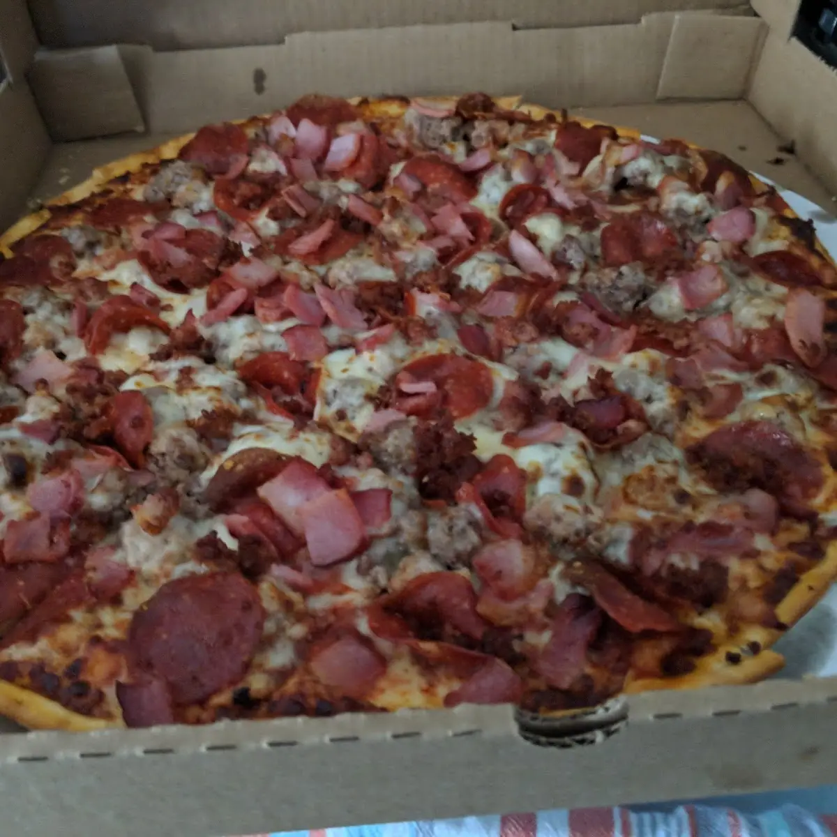 Lots O Meat Pizza Large
