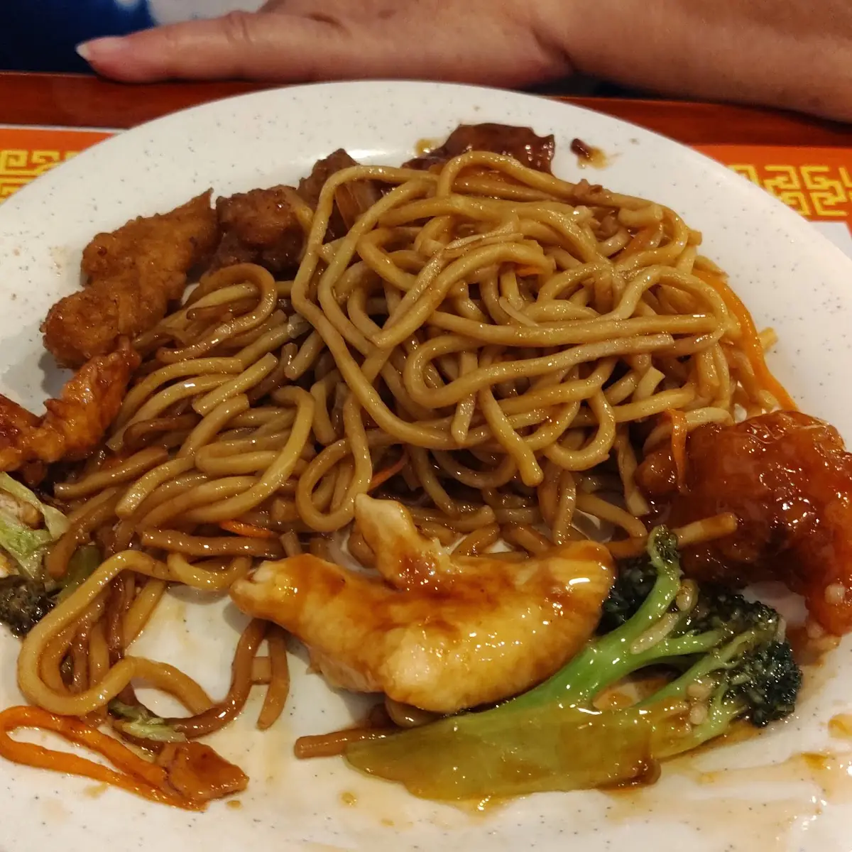 Lo Mein Chicken with Broccoli Beef