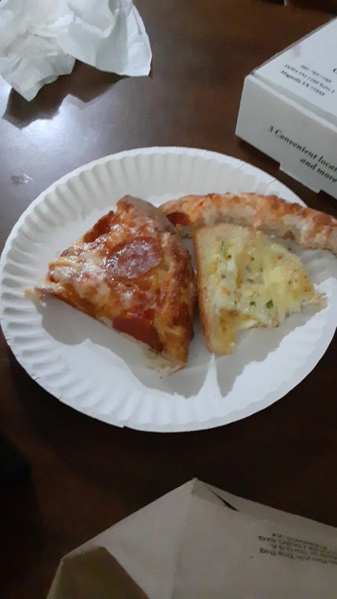 Pepperoni Pizza & Garlic Cheese Bread