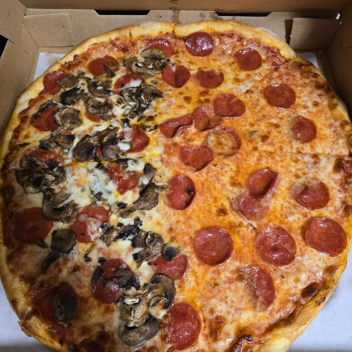 Pepperoni with Half Mushroom Pizza