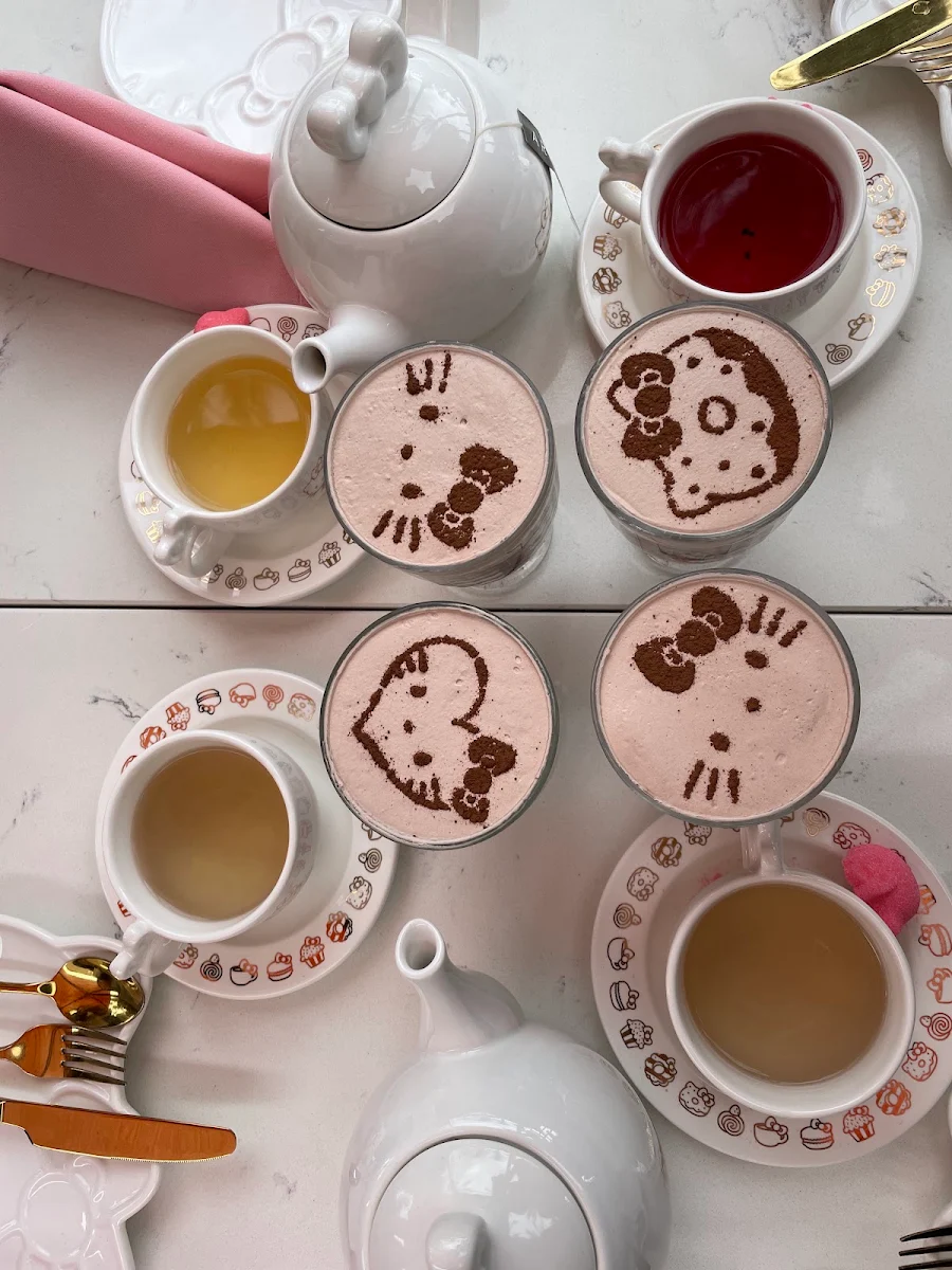 Hello Kitty Cafe