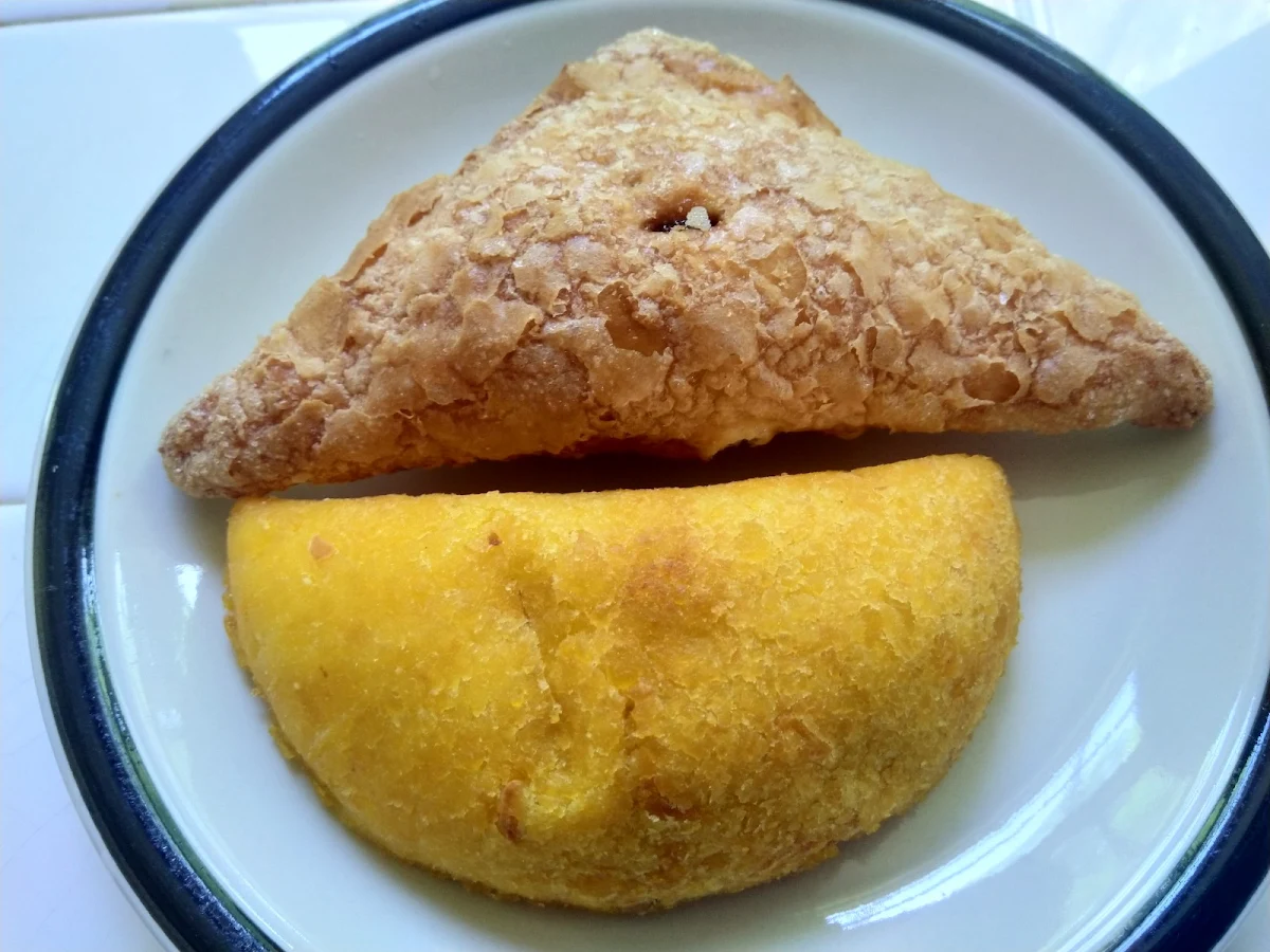 Empanada De Carne Pastelito De Guyaba