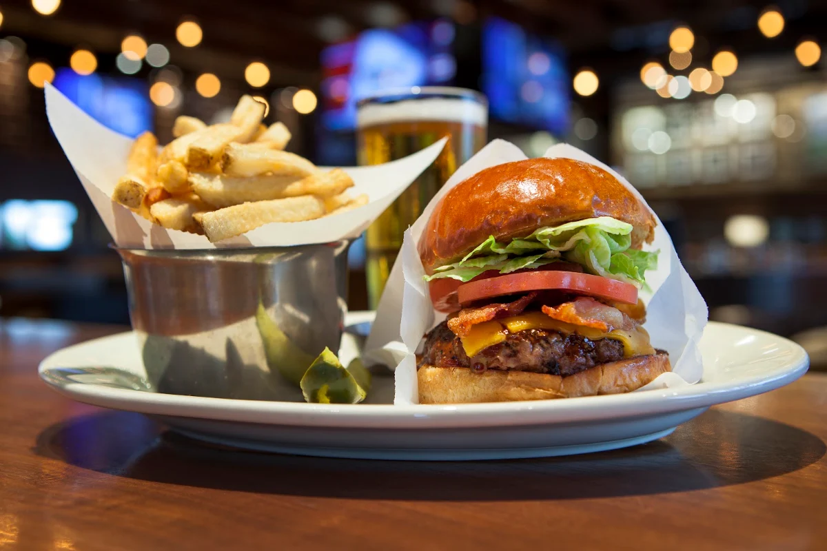 Traditional Pub Burger