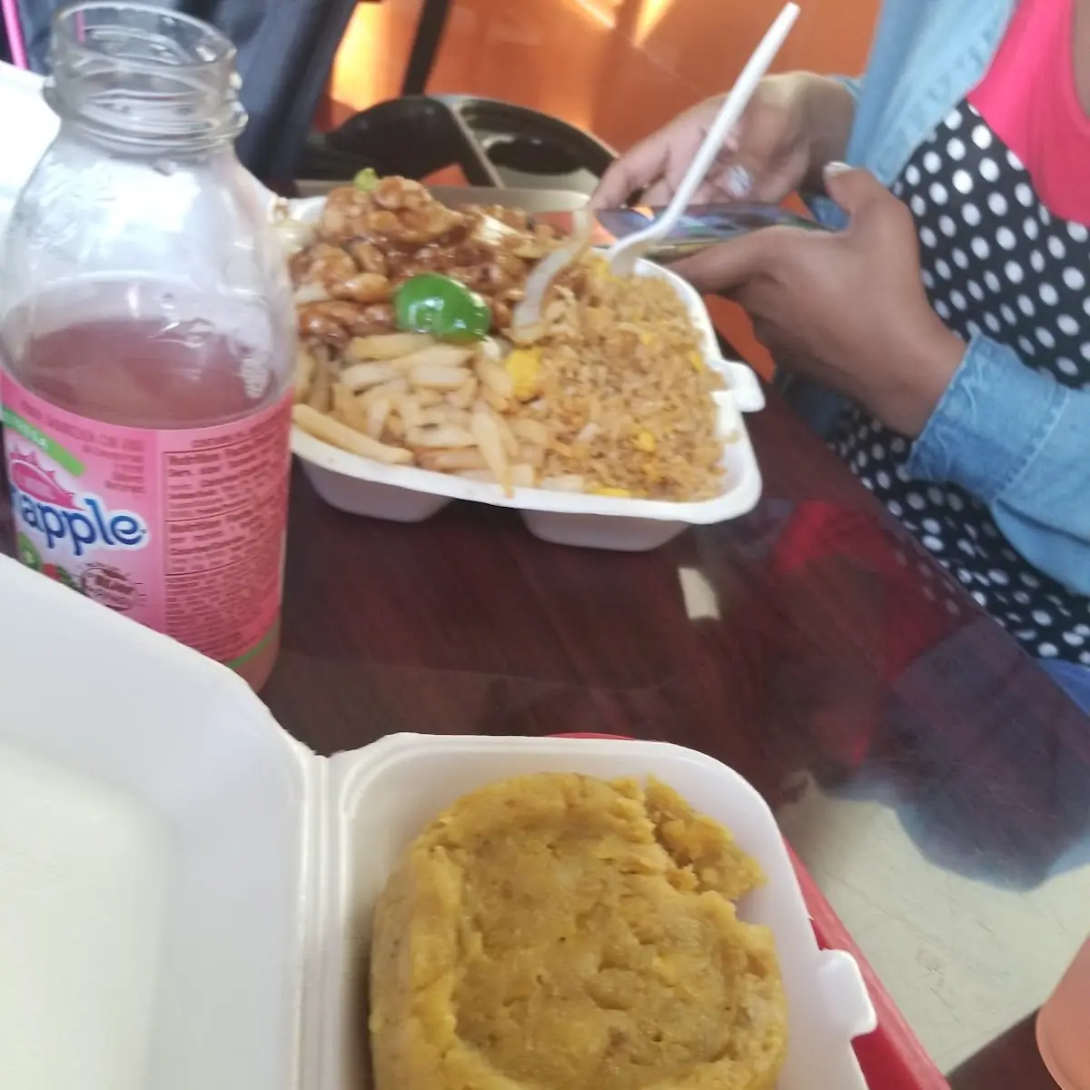 Combinacion Pepper Pollo Mofongo Y Combinavion de Costillas Sin Hueso