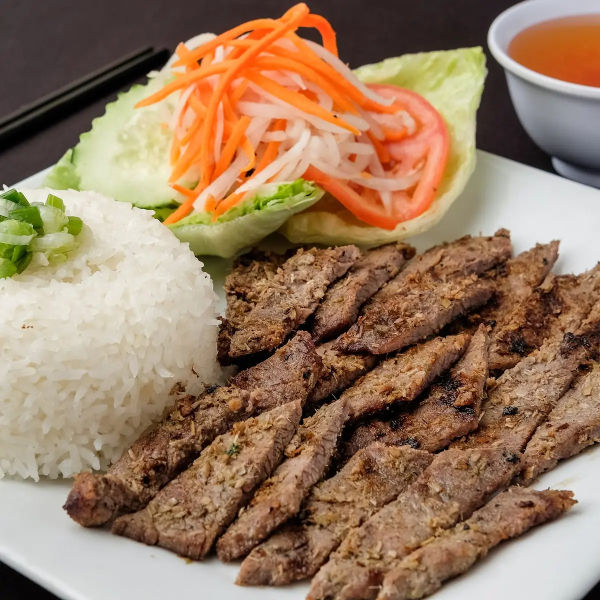 Cơm Thịt Nướng Chả Giò