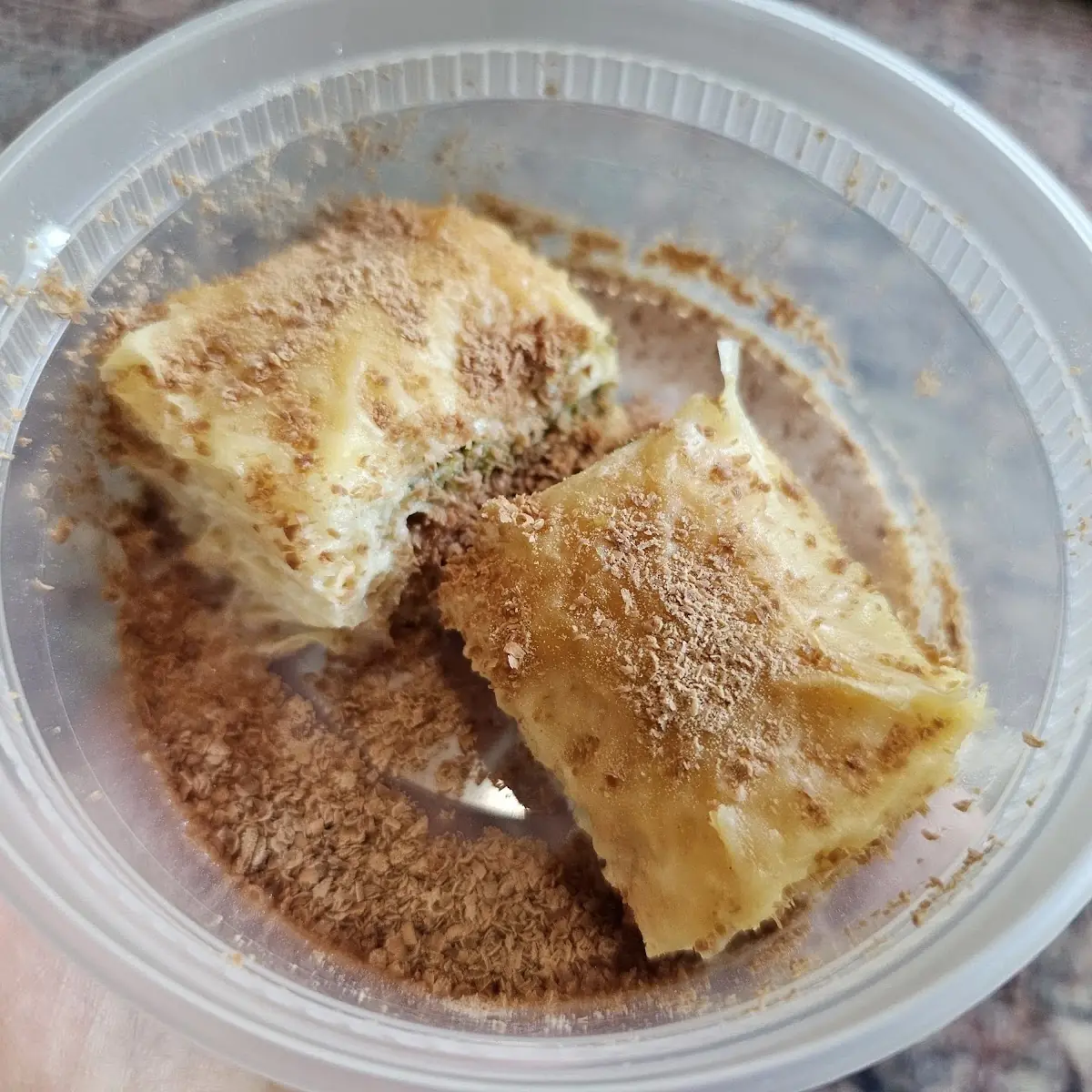 1LB PALACE ROLL BAKLAVA WITH PISTACHIO