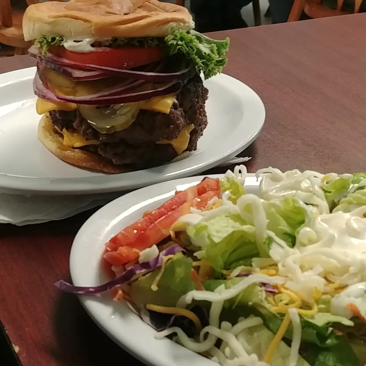 Cheeseburger & Side Salad