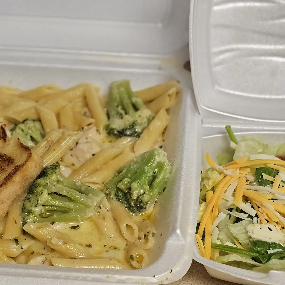 Tuxedo Chicken & Garden Salad