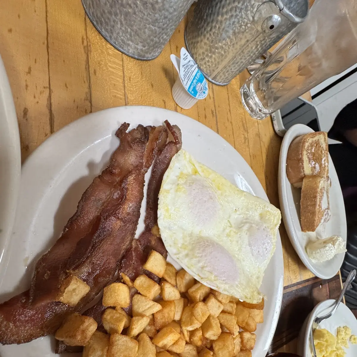 Eggs Hash Browns Bacon