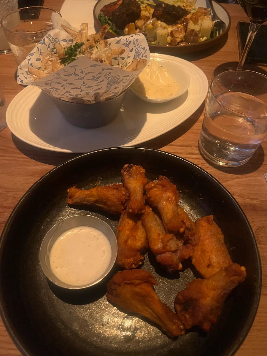 Earls Wings