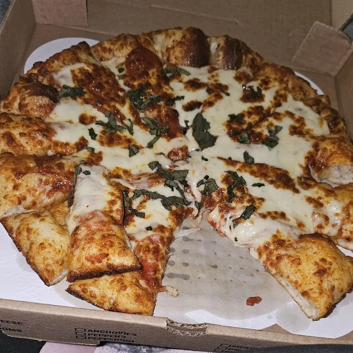 Pan Extra Cheese Half Pepperoni Pizza w Basil