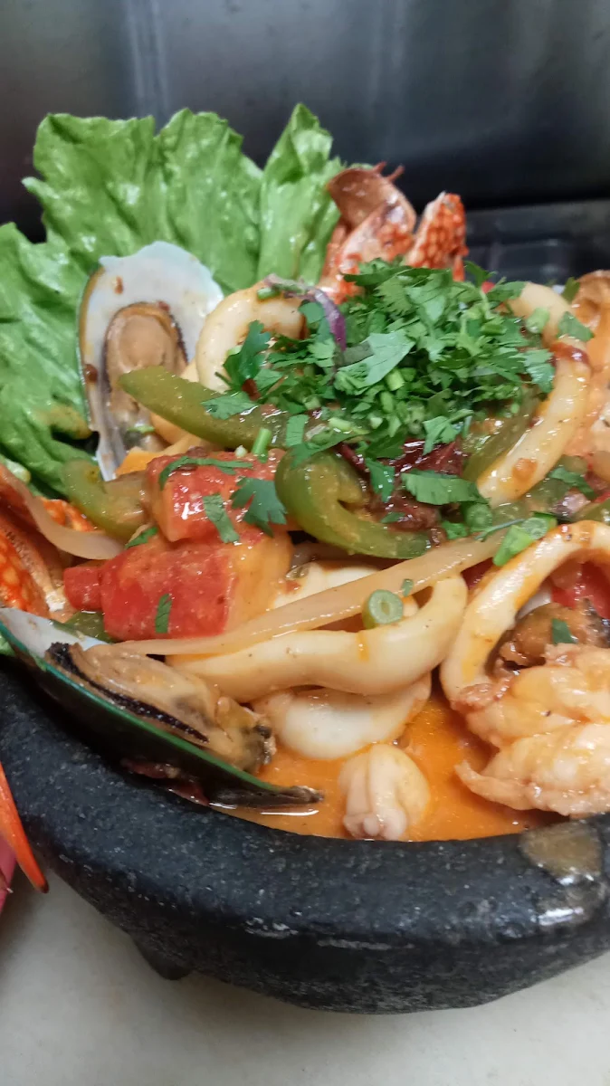 Molcajete Mariscos