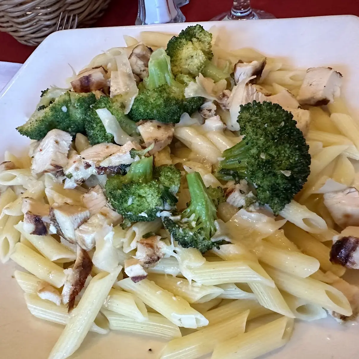 Chicken & Broccoli Scampi