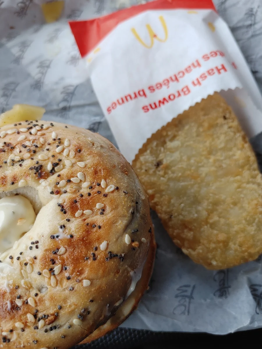 Smoked Gouda Everything Bagel with Sausage and Egg, McDonald's