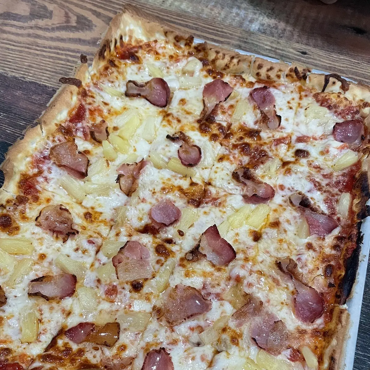 Pizza Hawaiana