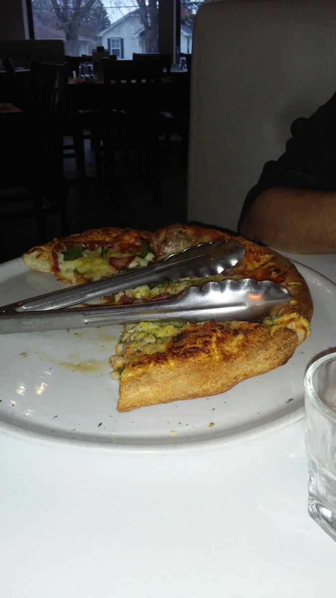Highlights, Restaurant St-Jean Pizzeria