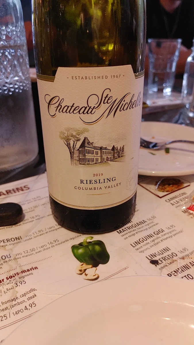 Vin Blanc, Restaurant St-Jean Pizzeria