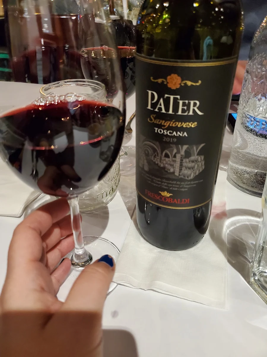 Vin Rouge Pater, Restaurant St-Jean Pizzeria