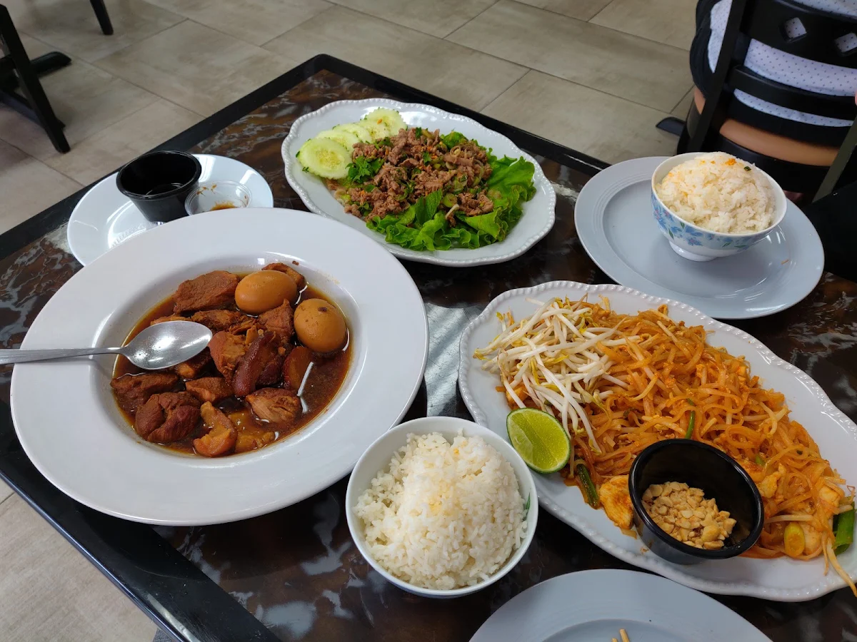 Pad Kee Mao Beef