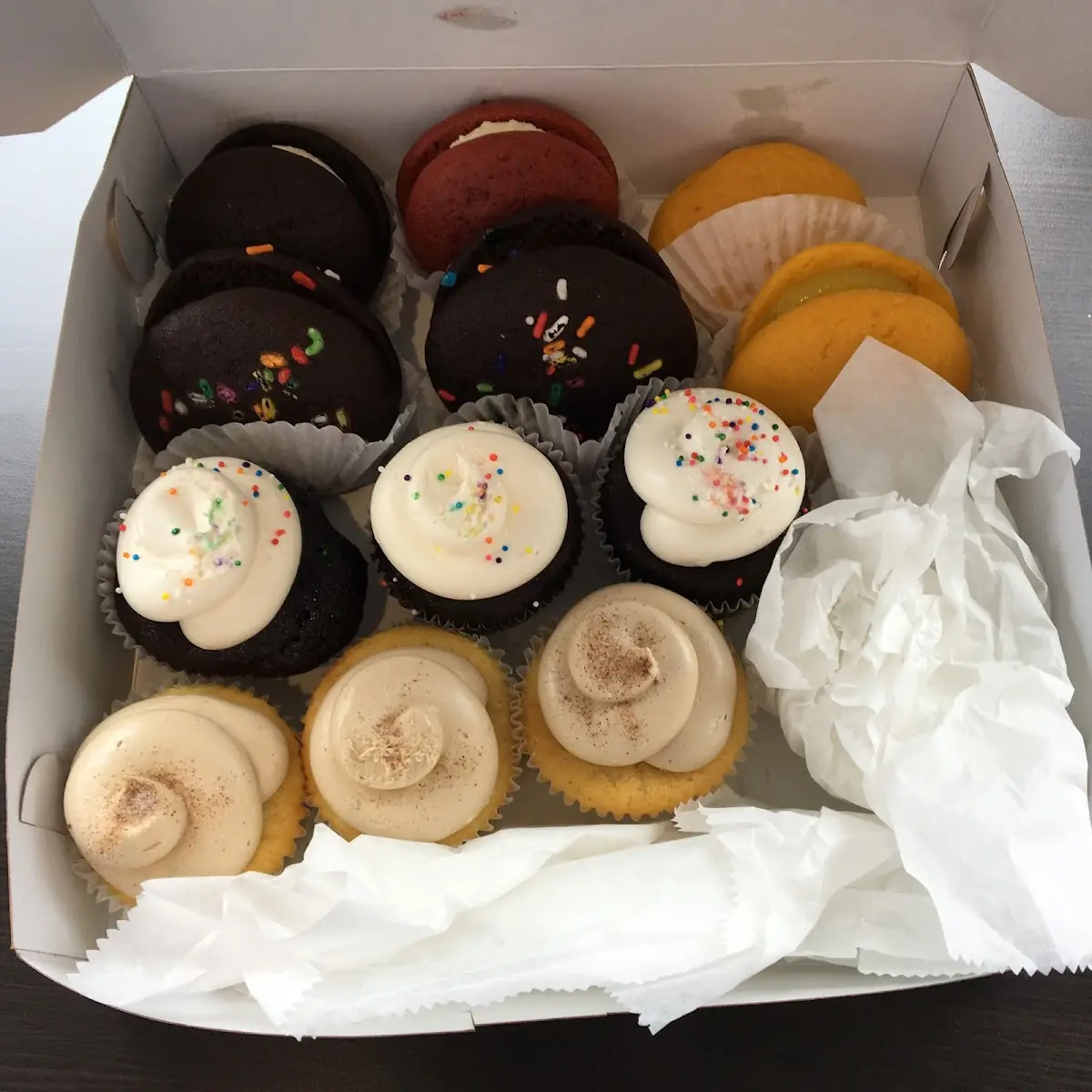 Medium Cupcake Variety Box 6 Cupcakes