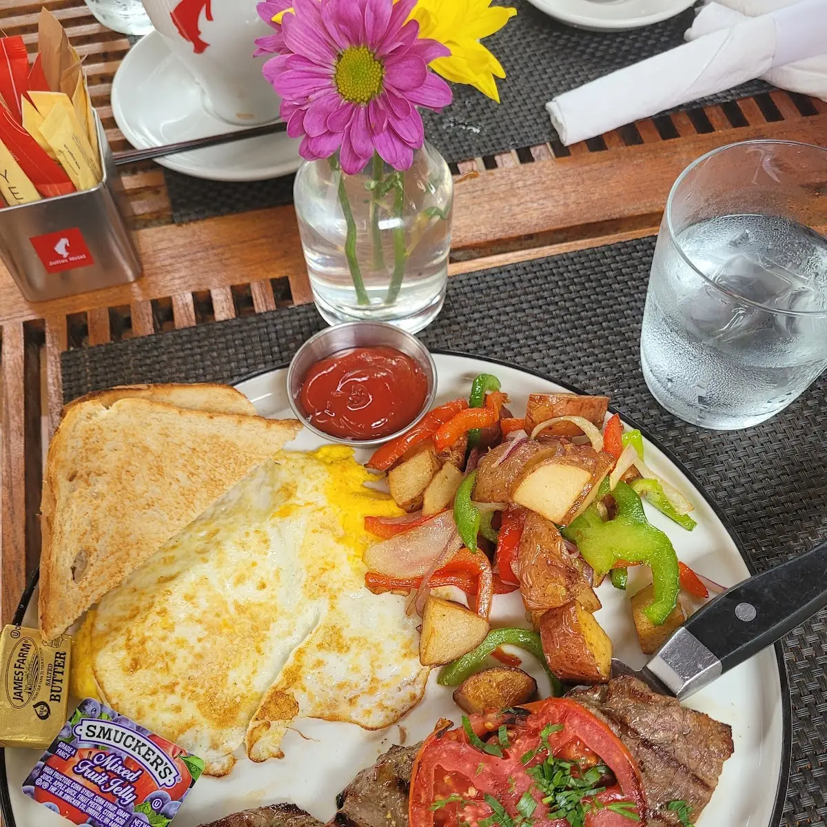 Steak & Eggs Brunch