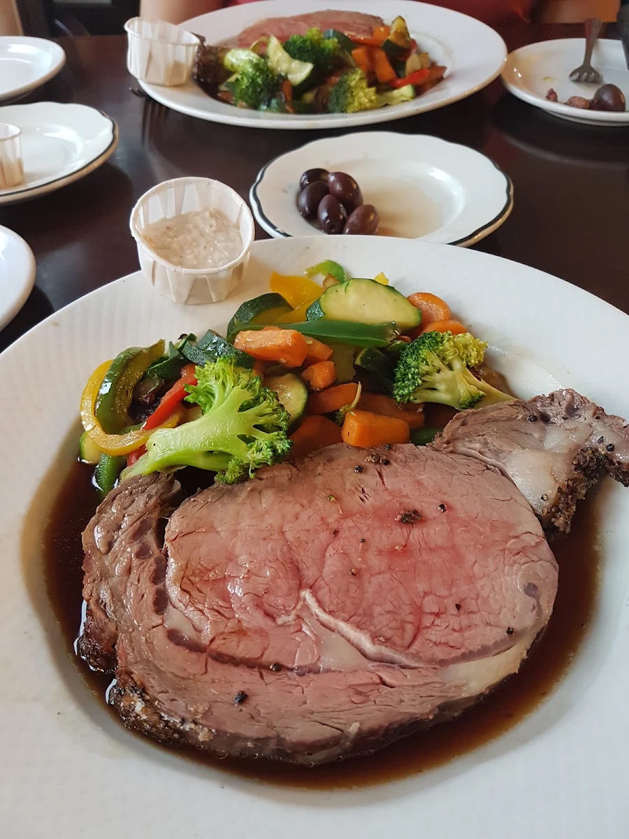 Prime Rib Dinner, Steven's Bar-B-Q Restaurant