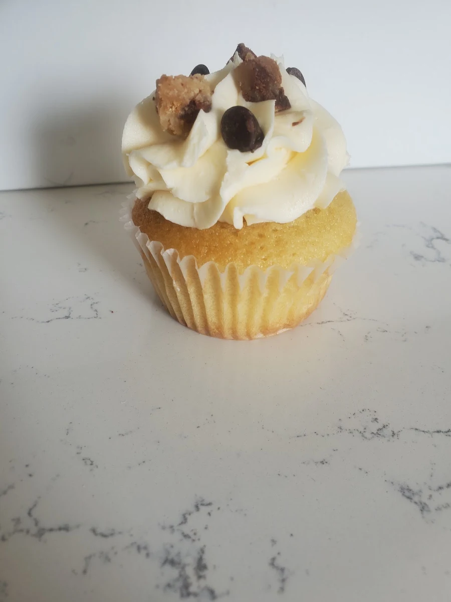 Chocolate Chip Cookie Dough Cupcakes