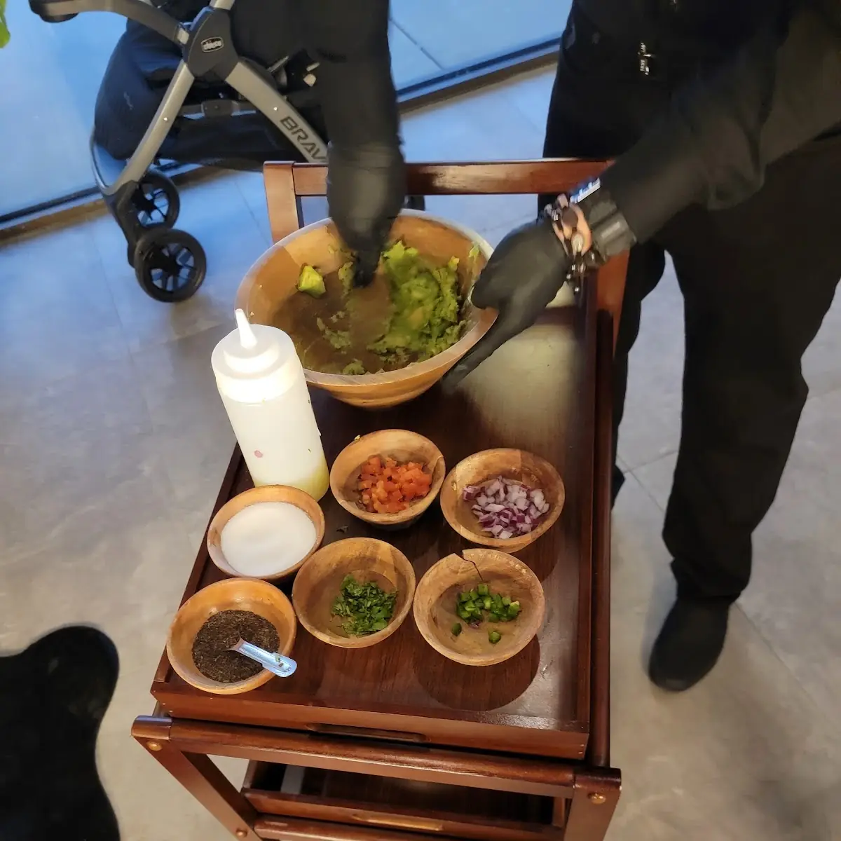 Table-Side Guacamole