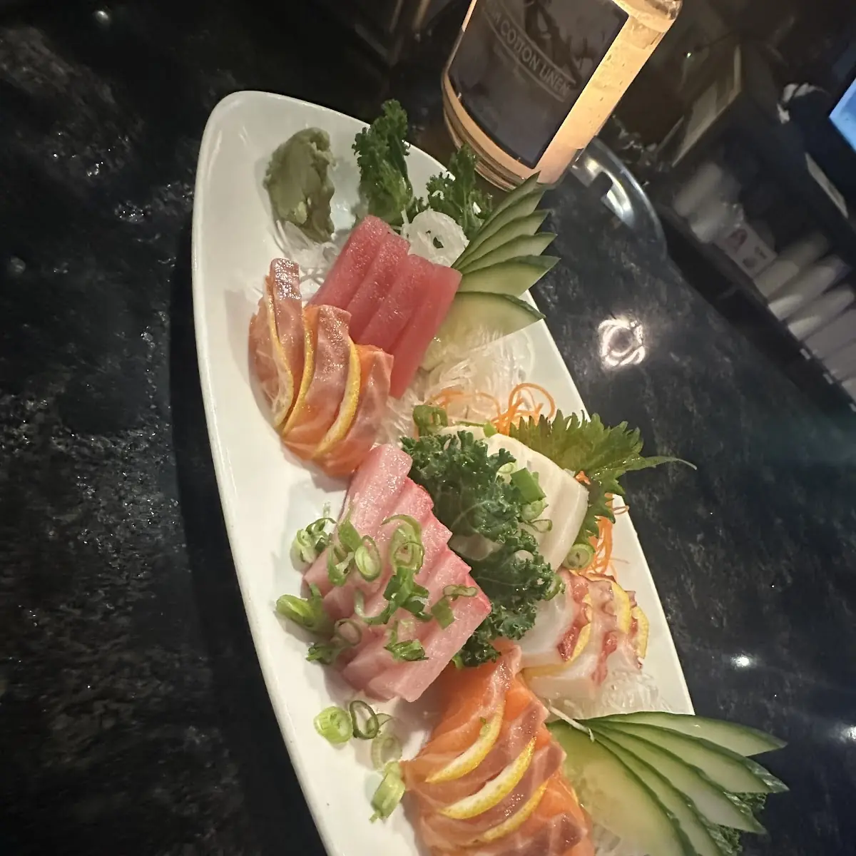 Sashimi Deluxe 18 pcs