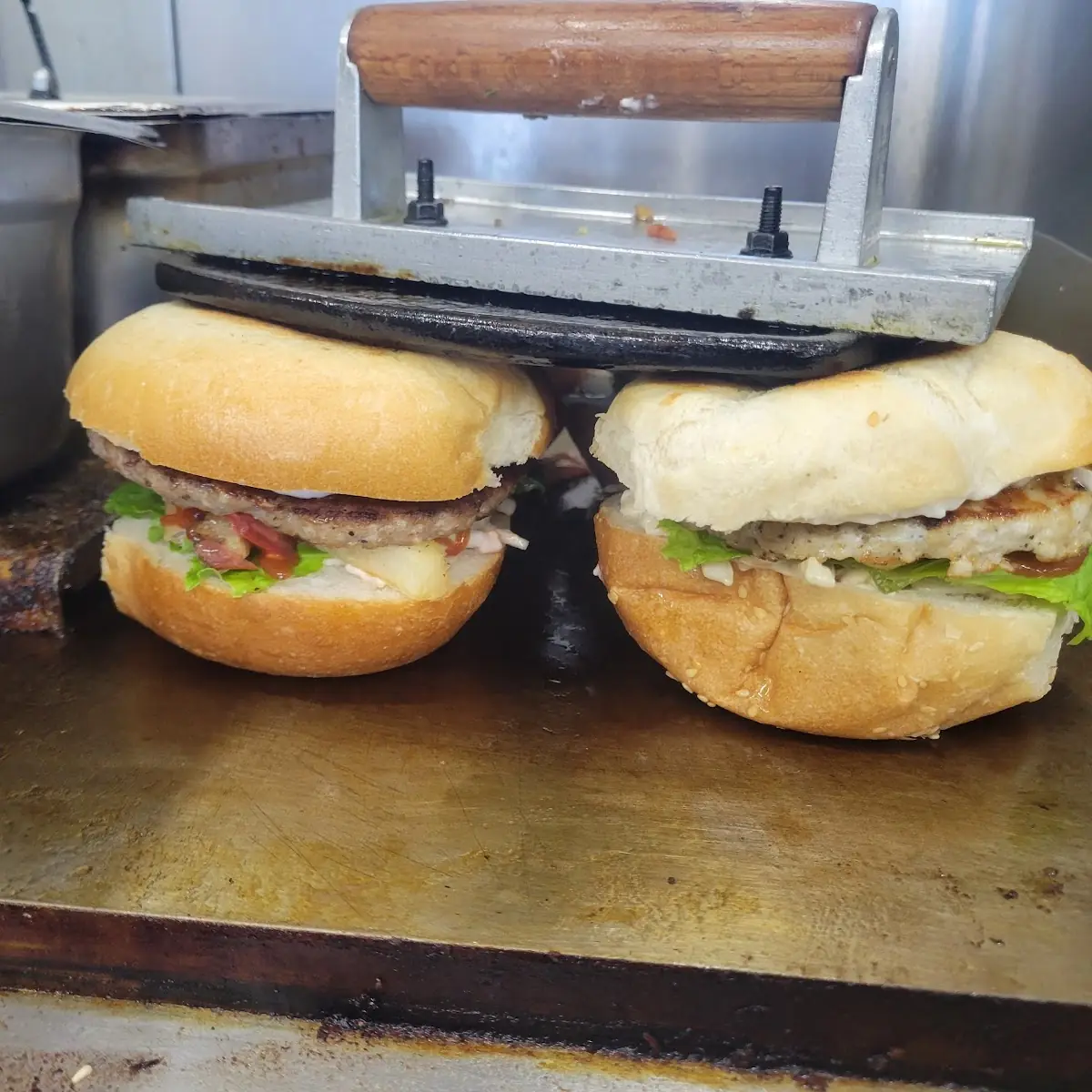 Beef &Chicken Burger 16