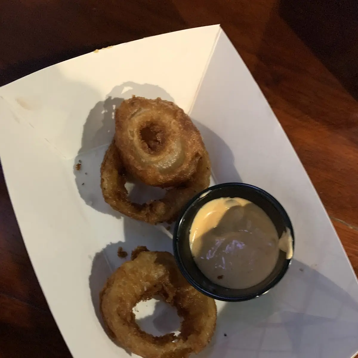 Handcut Beer Battered Onion Rings with Chipolte Ranch