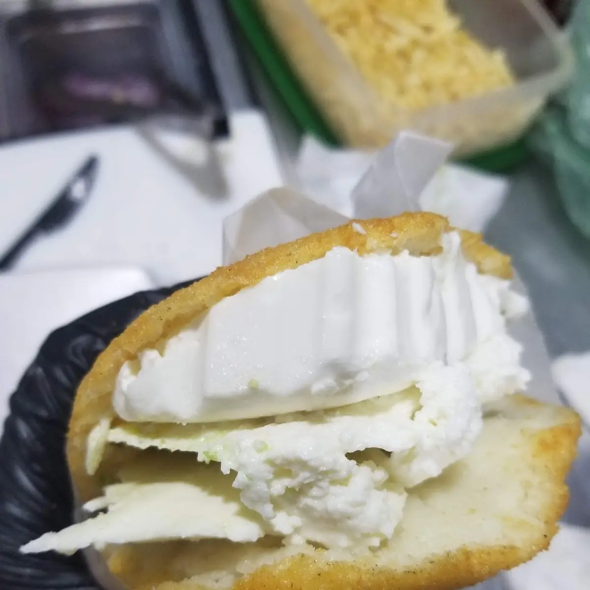 Arepa Con Queso Blanco