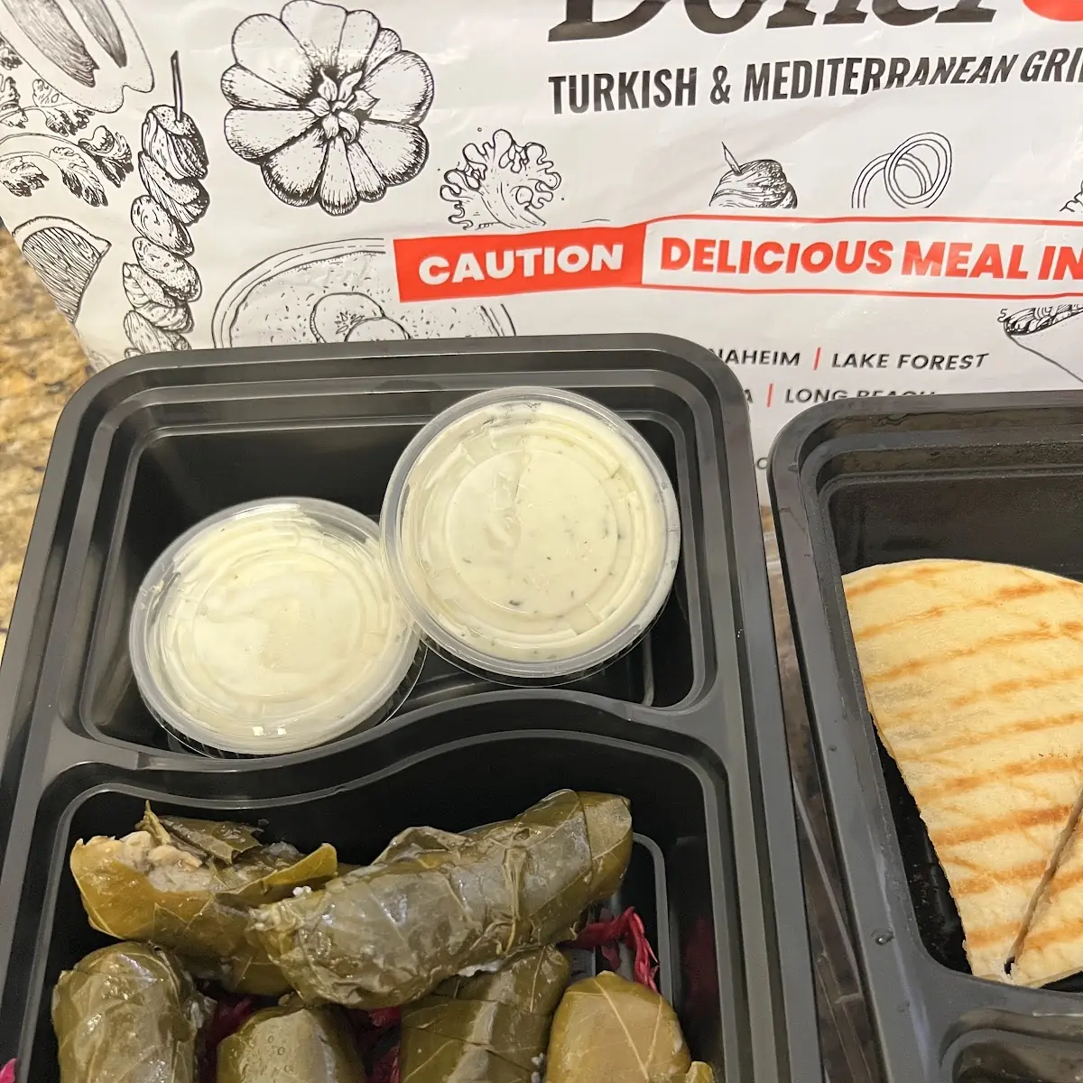 Dolmas Y Hummus