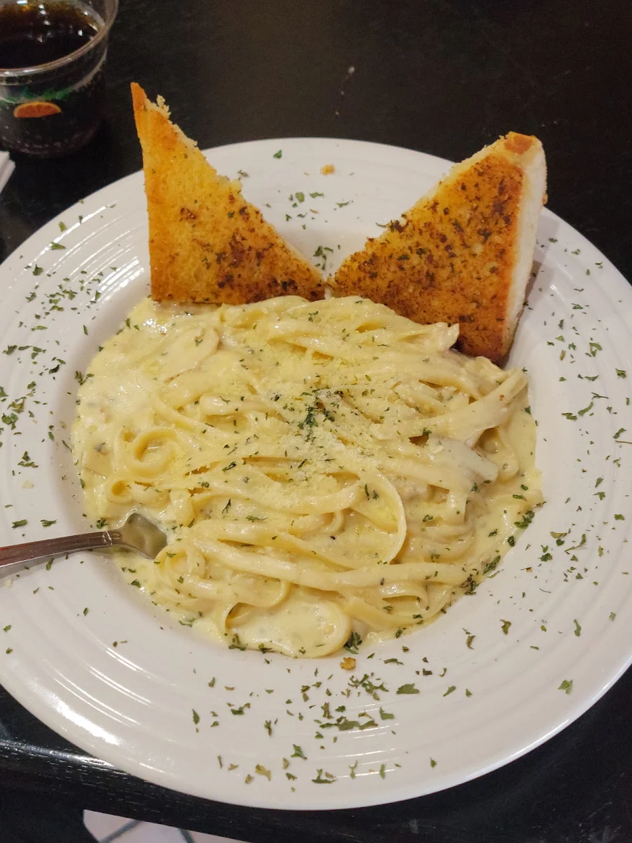 Fettuccine Alfredo