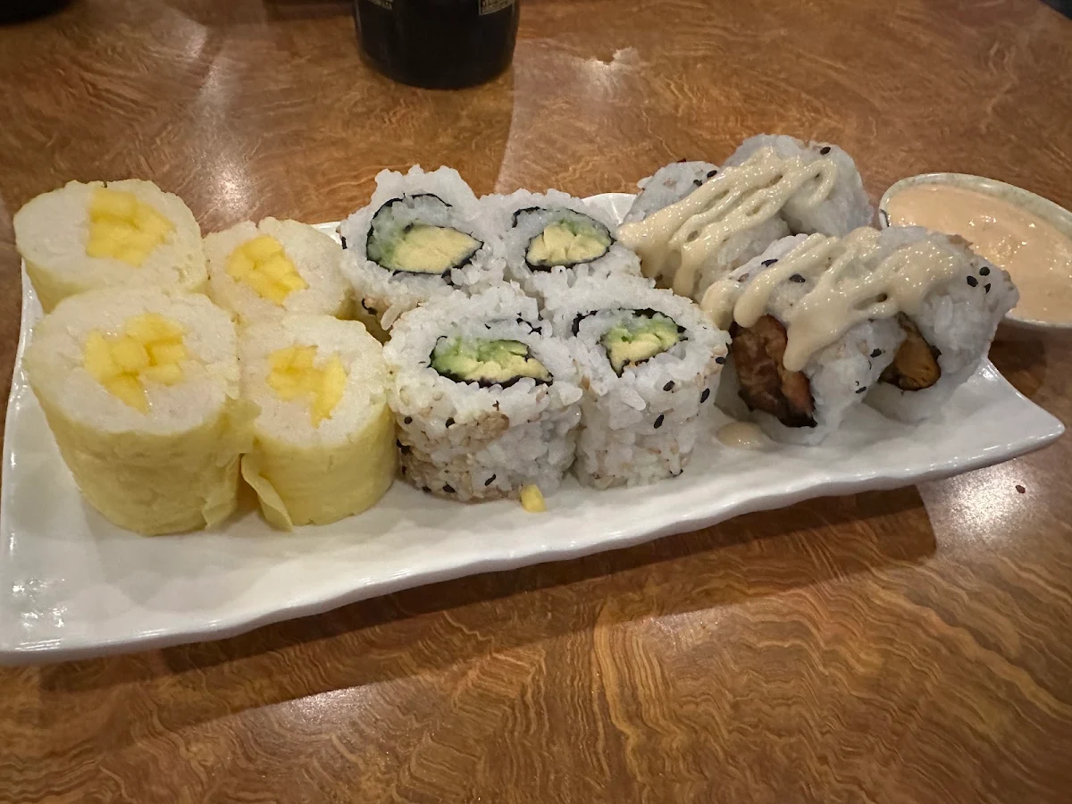 100 Mcx Assortis Avec 4 Sushi Pizzas