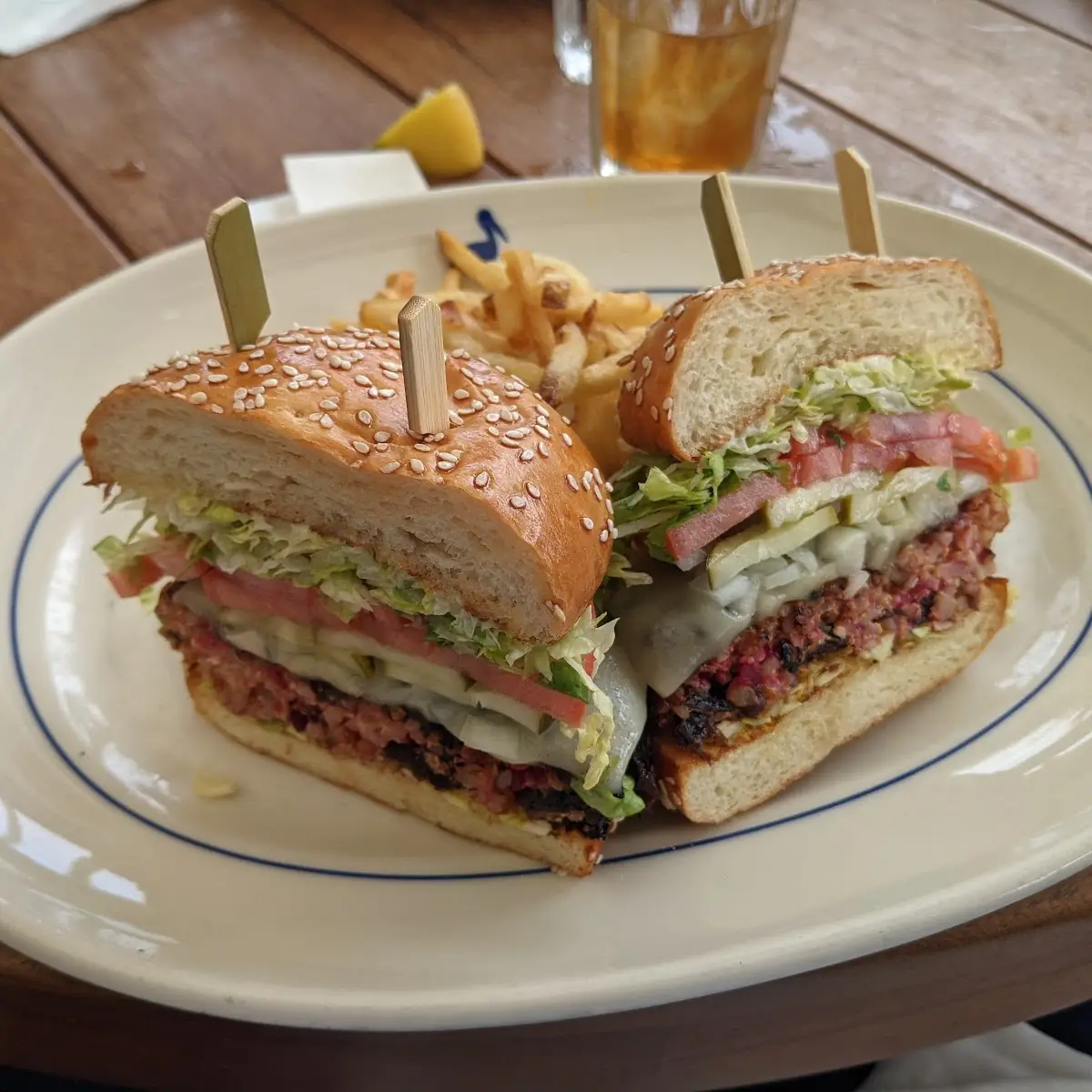 Veggie Burger w Fries