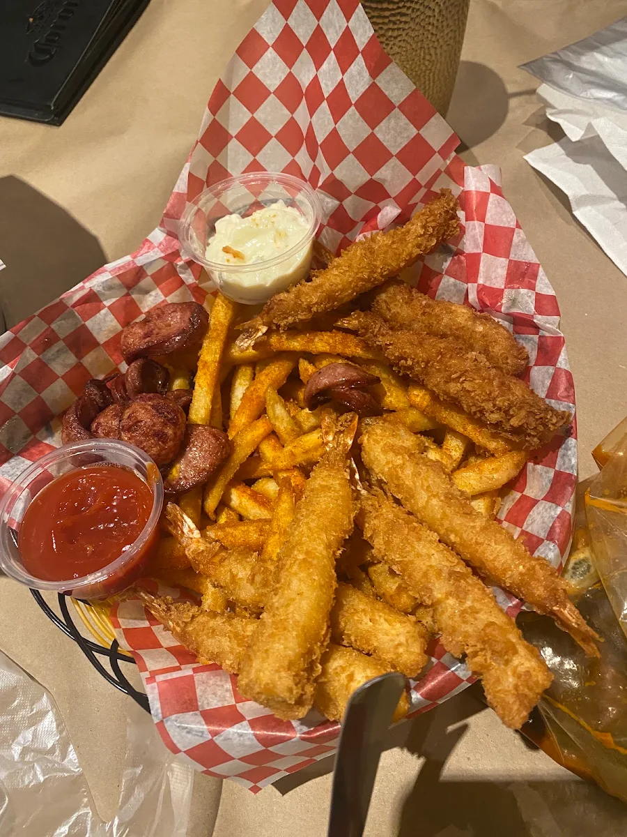 Shrimp Basket with Fries