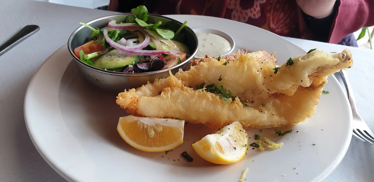 Highlights, D’Browes Restaurant