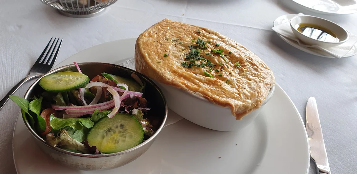 Highlights, D’Browes Restaurant