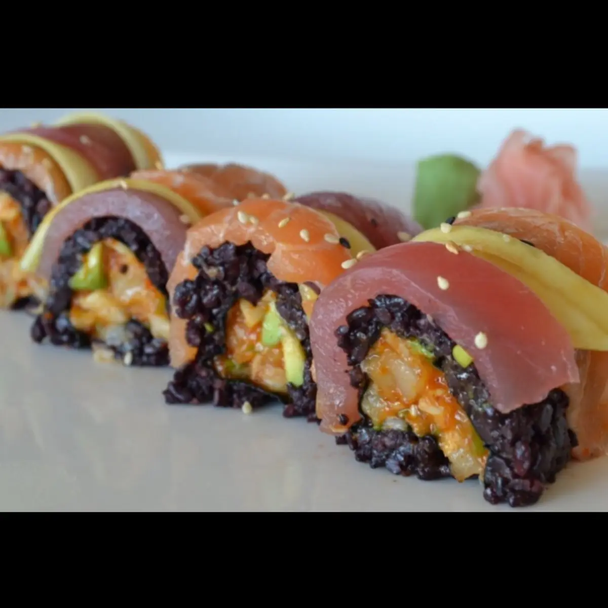 M27 Rainbow Roll