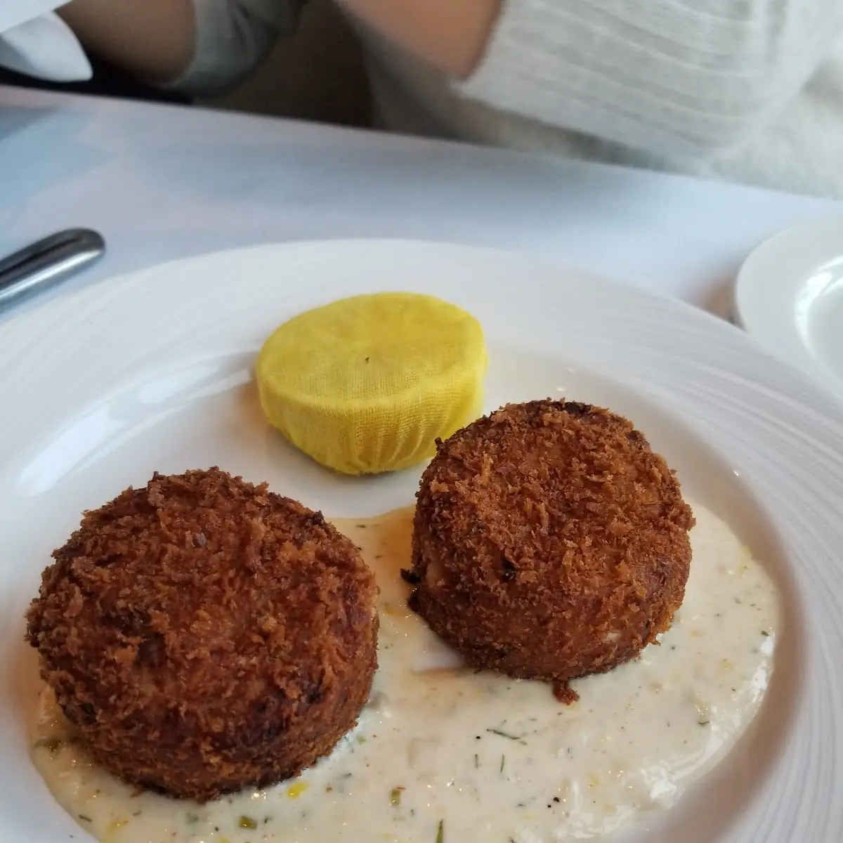 Chesapeake Bay Style Crab Cakes
