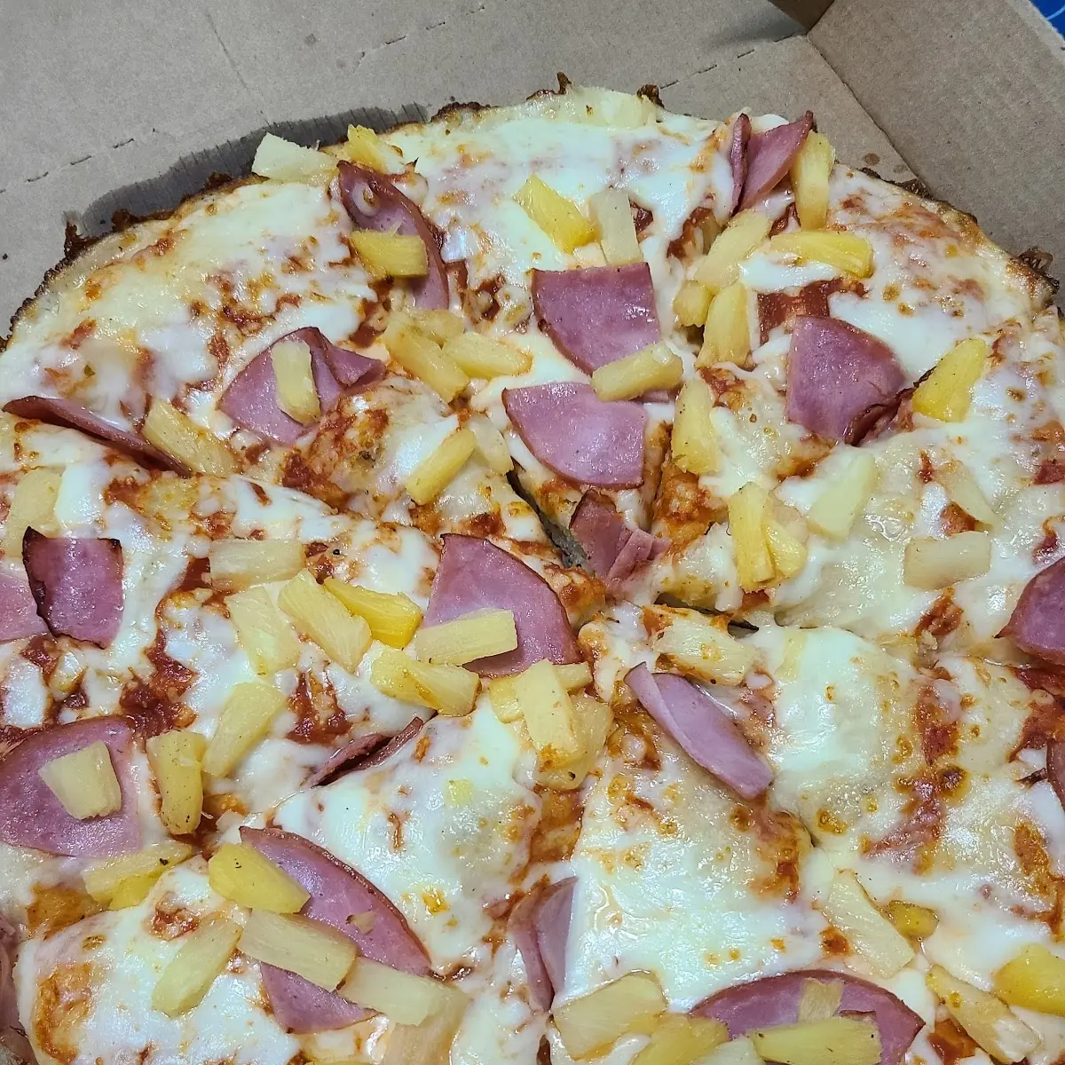 Hawaiian Pizza