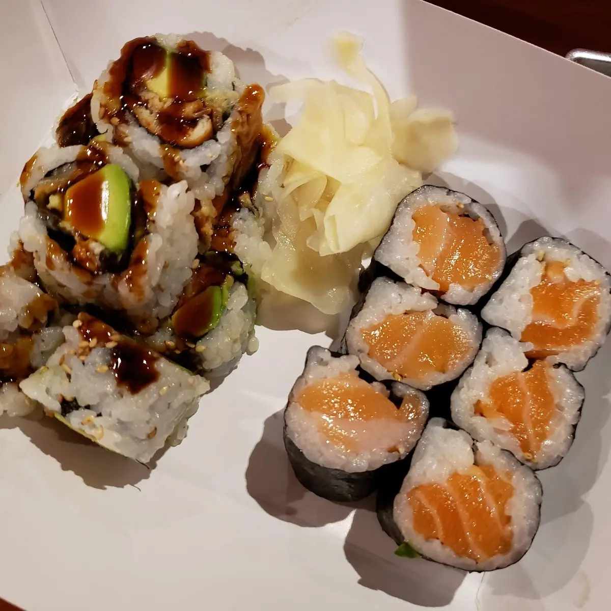 Eel Avocado Maki & Salmon Maki