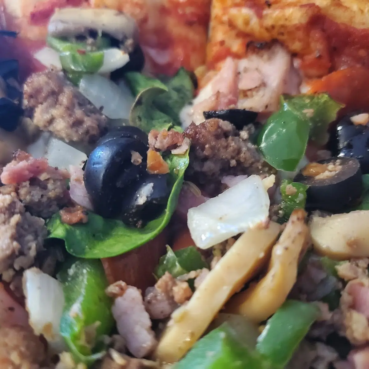 Supreme Pizza with Spinach