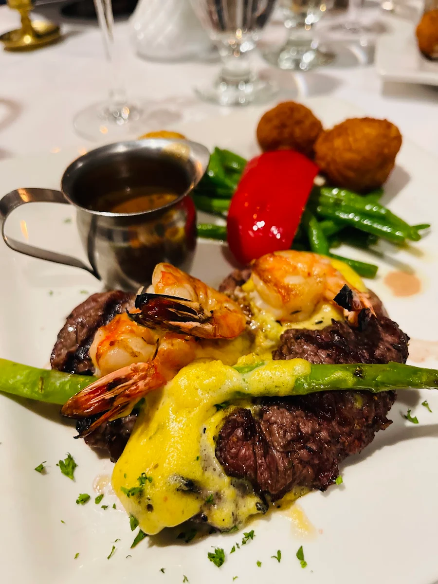 Filet Mignon & Crab