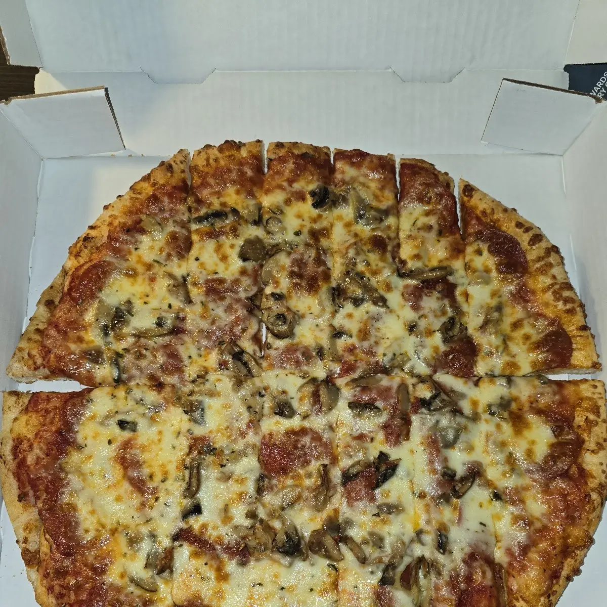 Medium Pepperoni Pizza with Mushrooms