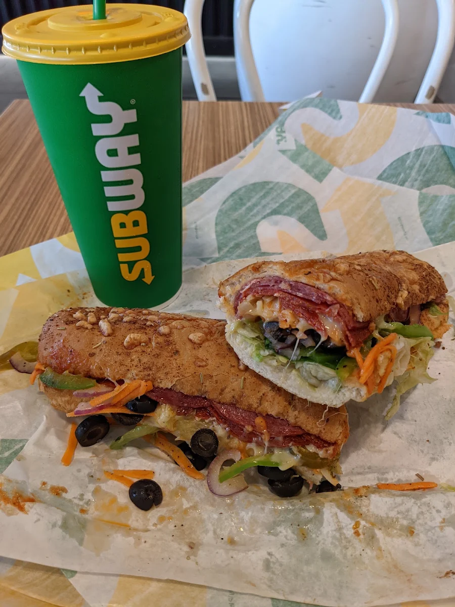 Pizza Sub, Subway
