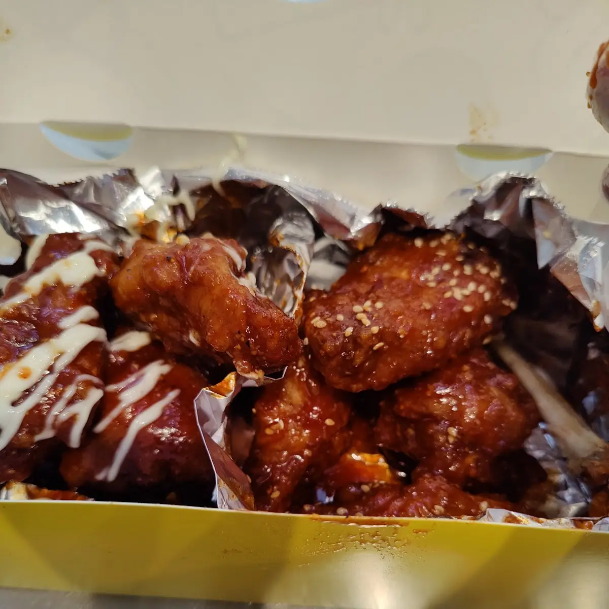 Chicken Wings with Fries